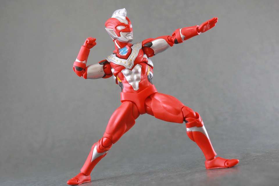 shf奥特曼 腾讯网