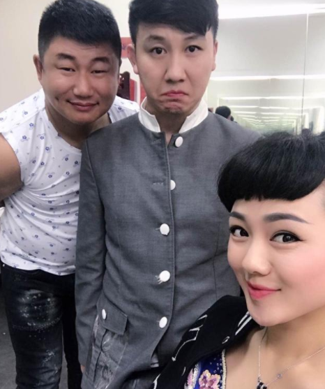 赵本山徒弟董三毛直播喊话娇娇:再说我师傅坏话,绝不放过你!