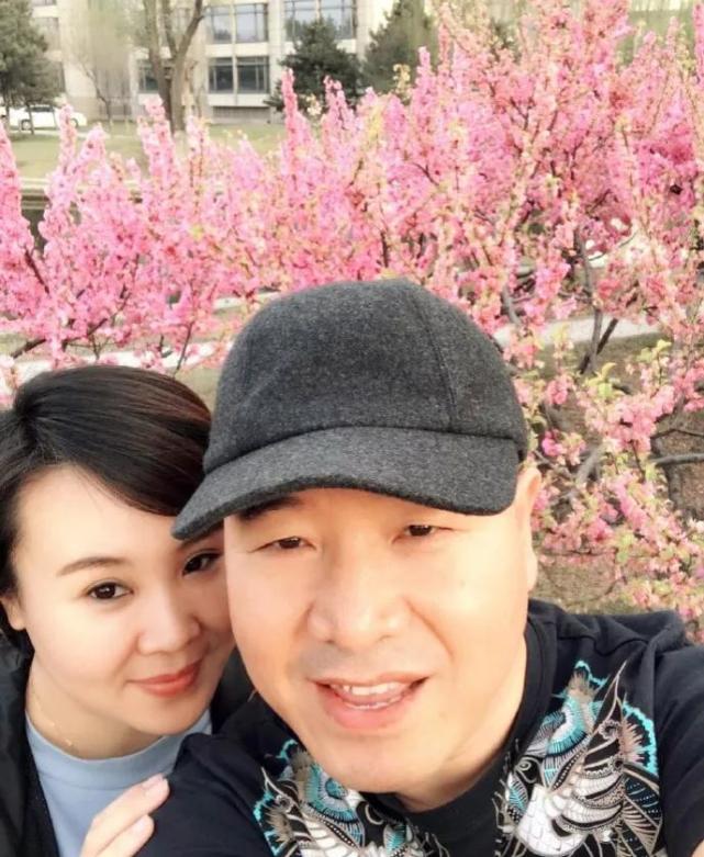 王小利老婆李琳:嫁大11岁二婚老公,苦尽甘来终获幸福