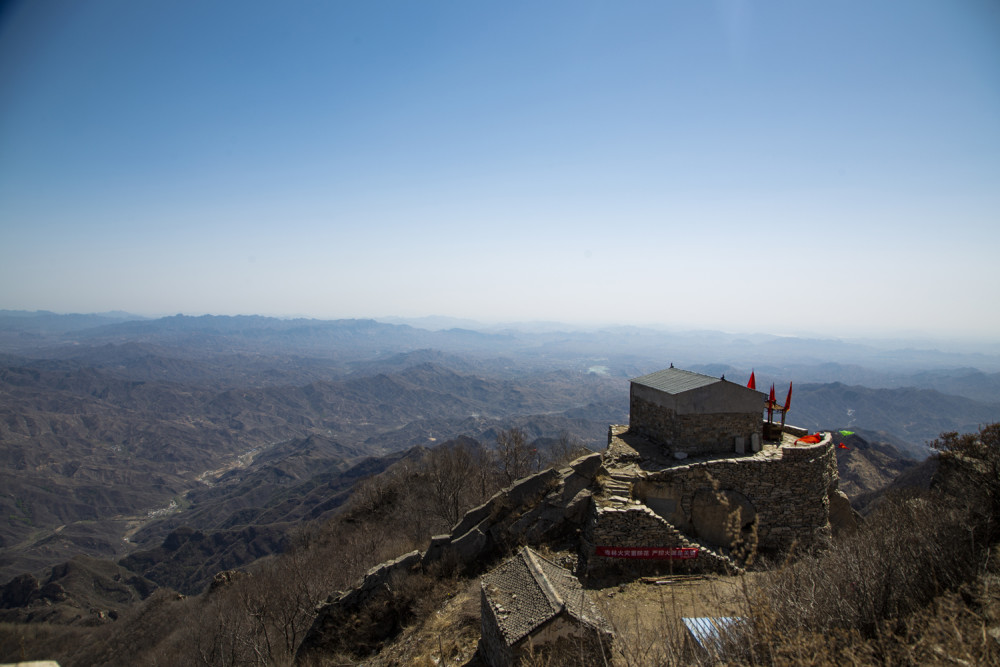 河北阜平春到神仙山