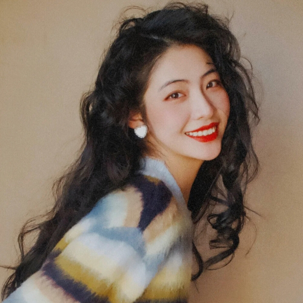 一组超级好看的港风女生头像