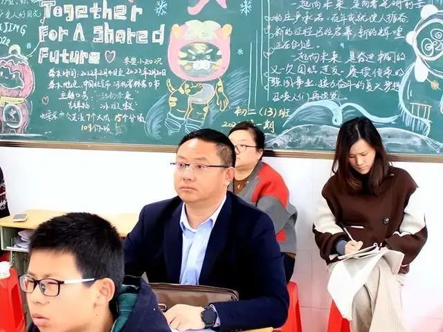 海安市教师发展中心到市城南实验中学指导教学工作