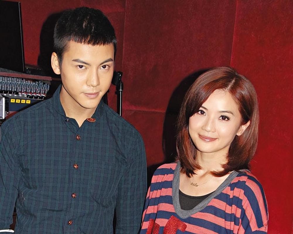 霆还没有大火,只是一个不温不火的新人,而他也有一个知名前任就是杨颖