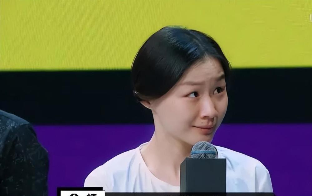 金婧恋情疑似被曝与编剧男友深夜同回小区男方竟不是李佳琦