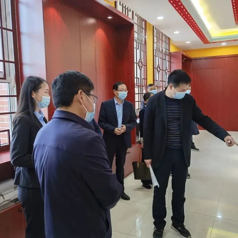王士鹏强调,要大力营造清廉校园氛围,以"清廉文化进校园"为契机,推进