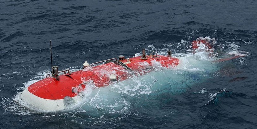 中国海牛2号再创新纪录可下海底2231米探索深海秘密