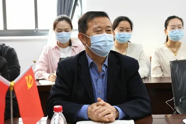 商丘工学院党委书记陈中亚到马克思主义学院调研