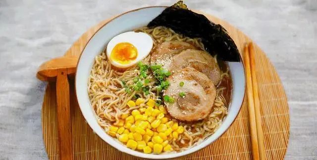 2022年“垃圾食品”公开，酸奶第3，榜首很多人还在喝