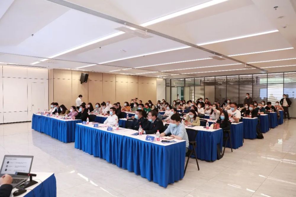 强省会有我雨花为企业送上出口税收政策暨市场采购贸易业务培训推动