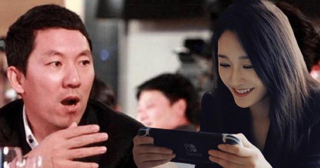 之后,靠着房地产崛起,成立了自己的公司,一时间风光无限.