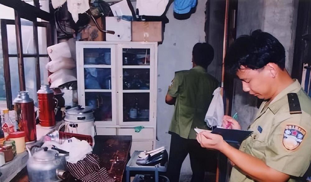 办案民警迅速开始做进一步的排查,最终,许瑞凤还是没能掩盖住许反帝是