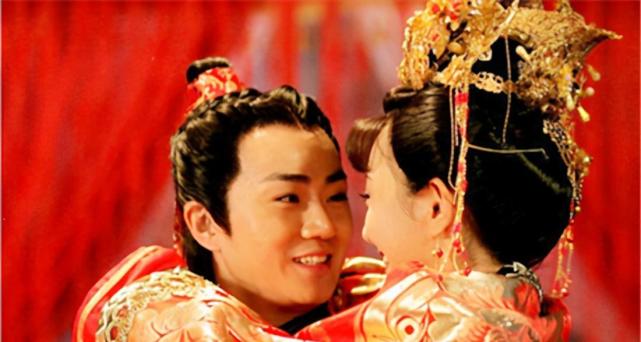 李世民带妻子回娘家,屋外出现一匹巨马,算命先生:这是皇后之兆_腾讯网