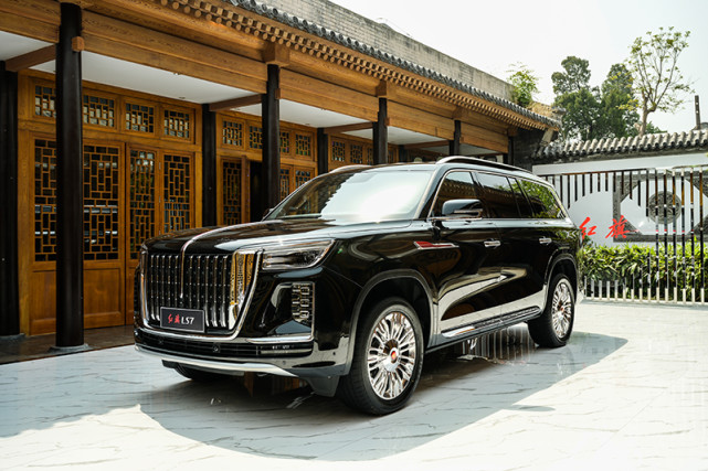 搭4.0T V8发动机/国产豪华旗舰SUV 红旗LS7开启预售