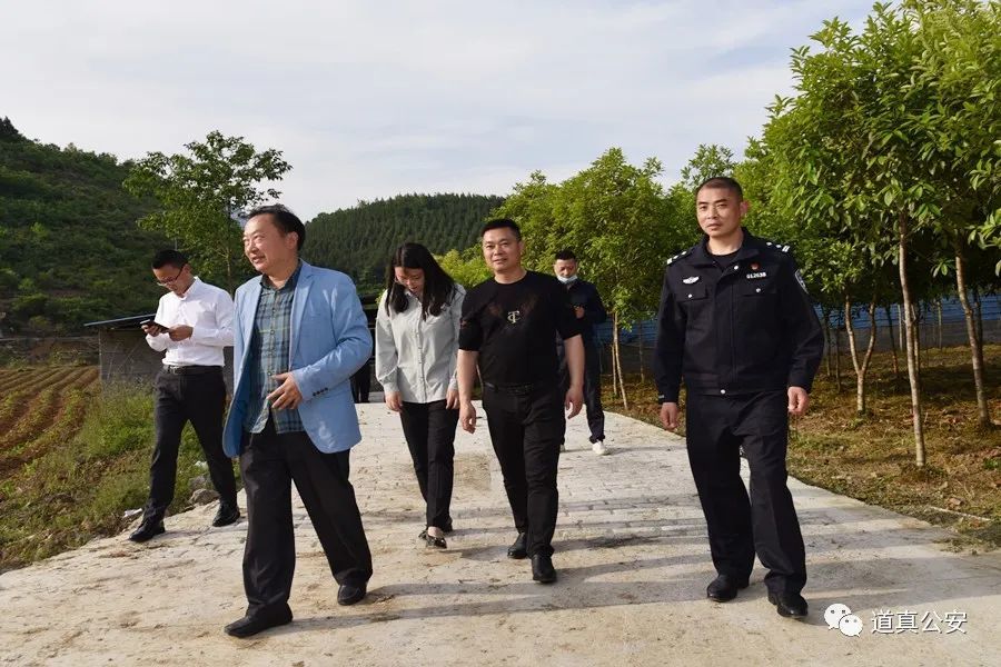 助力乡村振兴服务文联村道真公安再发力