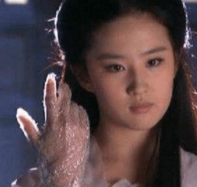 解腰带,戴手套,拔发簪,细数武侠剧中美女使用武器,奇葩又惊艳