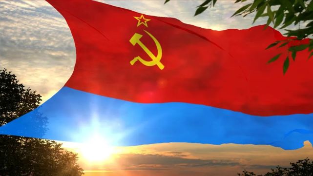 苏联时期的乌克兰国徽与国旗在苏联15个加盟国中,块头实力最强的,当数