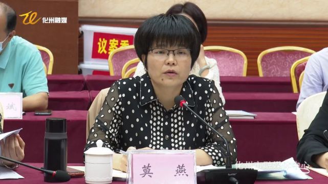 当日上午,张惠灵先后到南盛街道下鸭窝村,河西街道