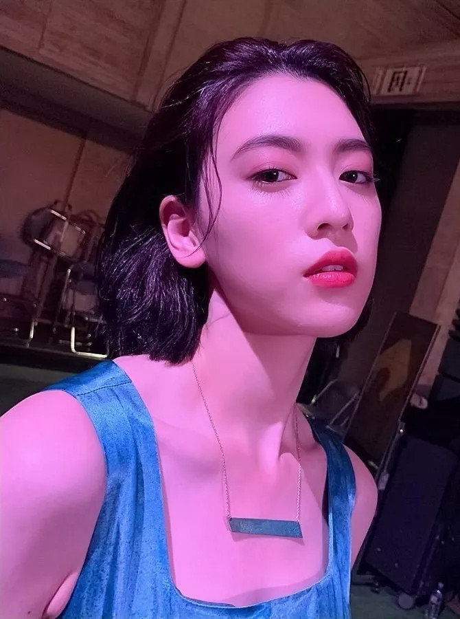 三吉彩花高清壁纸