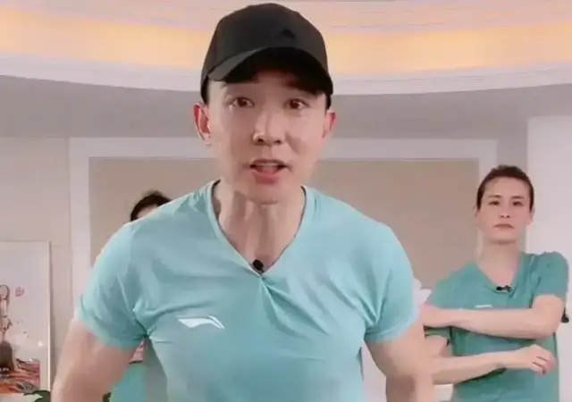 抖音到底有多赚钱！一天涨粉1000万的刘畊宏走红