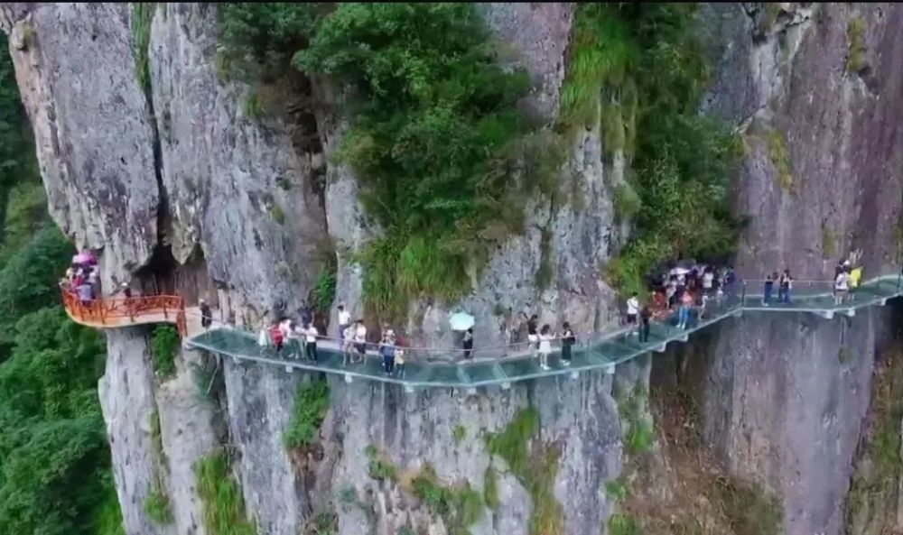 停车场免费停车·永泰天门山的鞋套·永泰天门山峡谷门票1张·永泰天