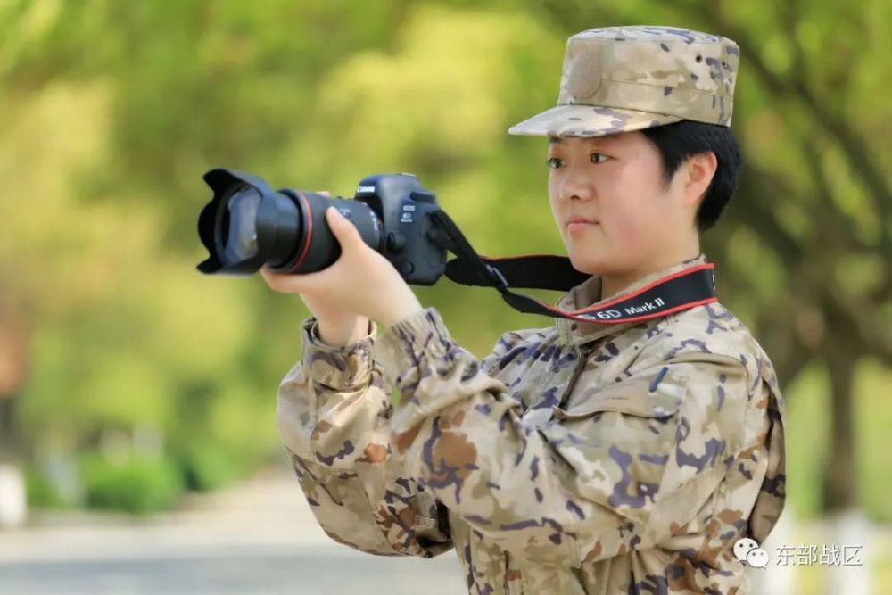 新兵李若雨:中华儿女多奇志,不爱红装爱武装.