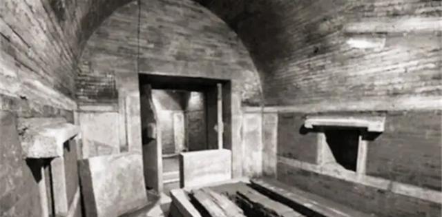 1983年一群考古人员进入慈禧的墓室专家在棺材里发现了什么