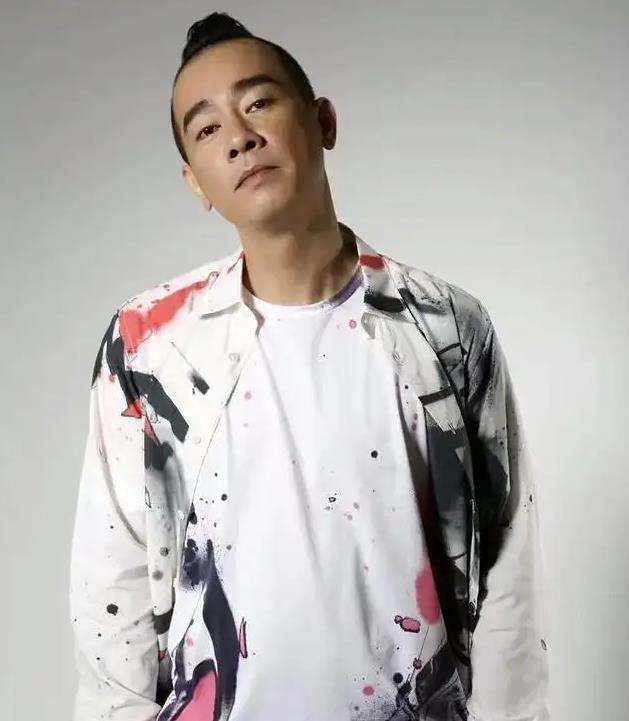 陈小春我身价过亿有何用却找不回卖掉的弟弟网友你弟在这