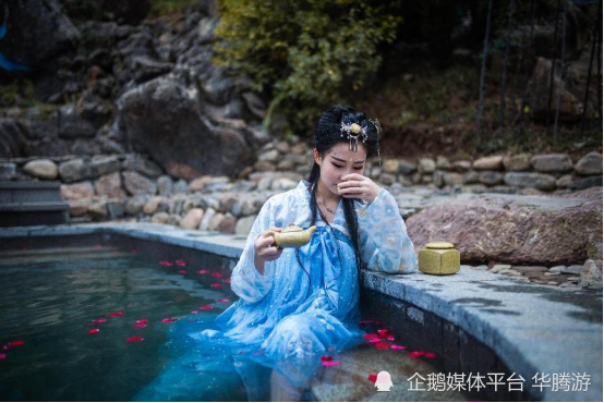 时间:5月2日 地点:不二门温泉不二门十二花神秀"花神降临 烂漫初夏"第
