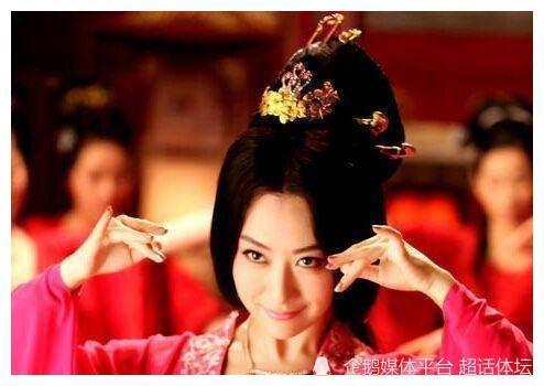 萧氏出身皇族,也是南梁皇室后西梁的公主. 是西梁孝明帝萧峯的嫡女.