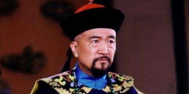 宰相刘罗锅的扮演者李保田大家都非常熟悉,国家一级演员,演技更是没得