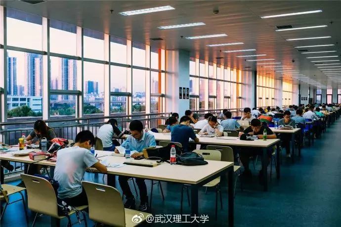 武汉纺织大学,武汉轻工大学,江汉大学,湖北师范大学,武汉体育学院