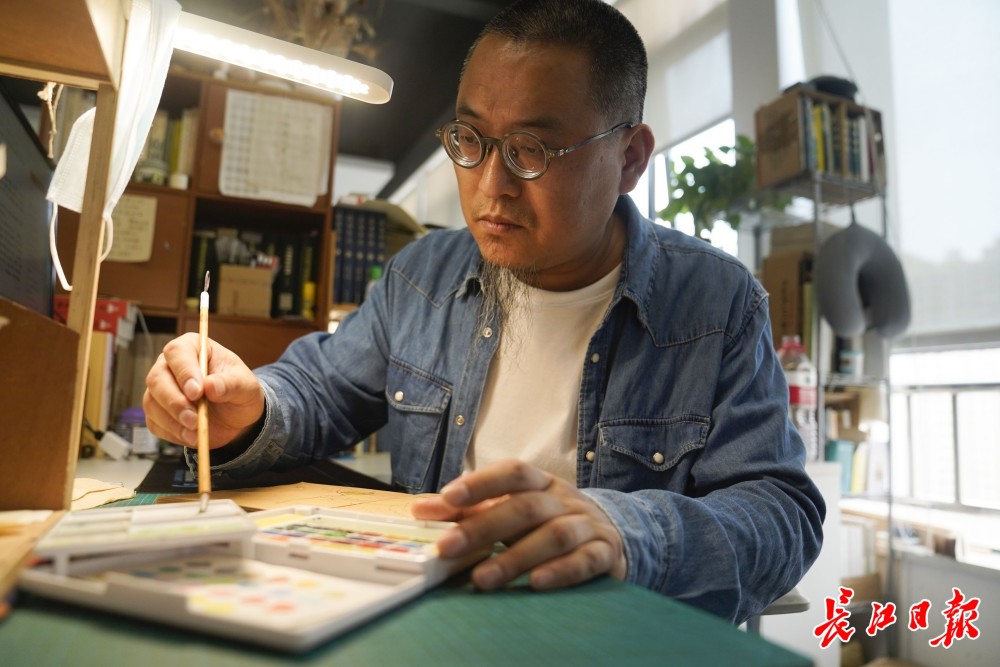 刘从康痴迷考究《诗经》中的植物"武汉草木葳蕤,我