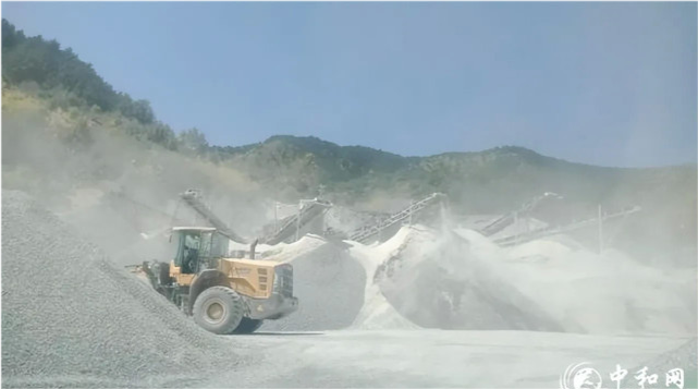 山西平顺县341国道配套石料场环境污染