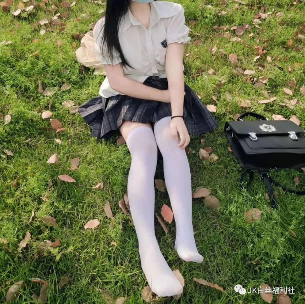 过膝白丝 去见你的路上连风都是甜的~_腾讯新闻