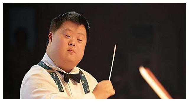 他是唐氏儿却意外成为了乐队指挥胡一舟如今怎么样了