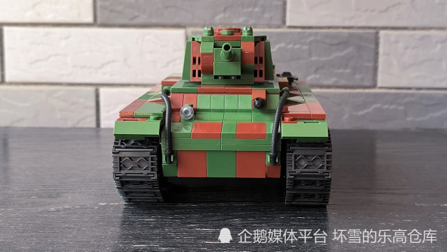 由kv-2返璞归真,全冠积木的kv-1重型坦克表现如何呢?