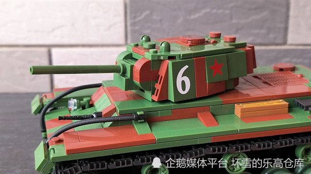 由kv-2返璞归真,全冠积木的kv-1重型坦克表现如何呢?