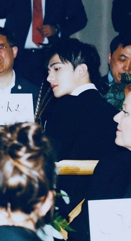 杨洋来自军艺校草的美颜暴击
