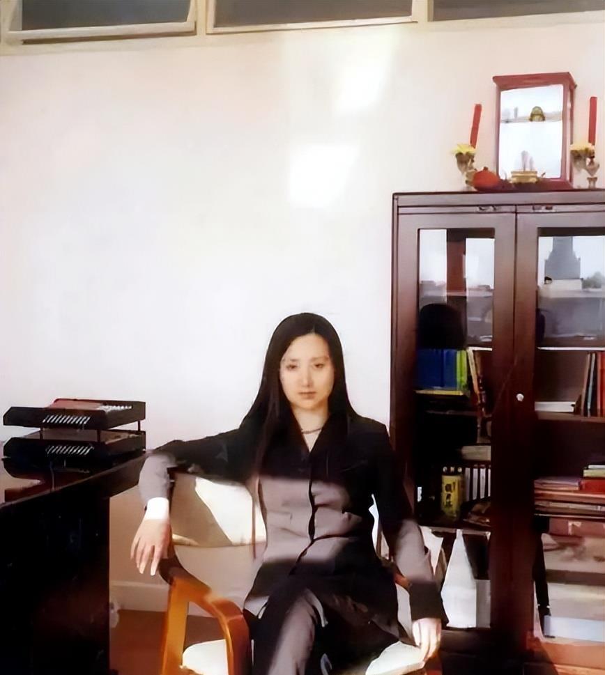 陈晓旭病逝15年两任丈夫都有痛年迈父母的眼泪至今未干