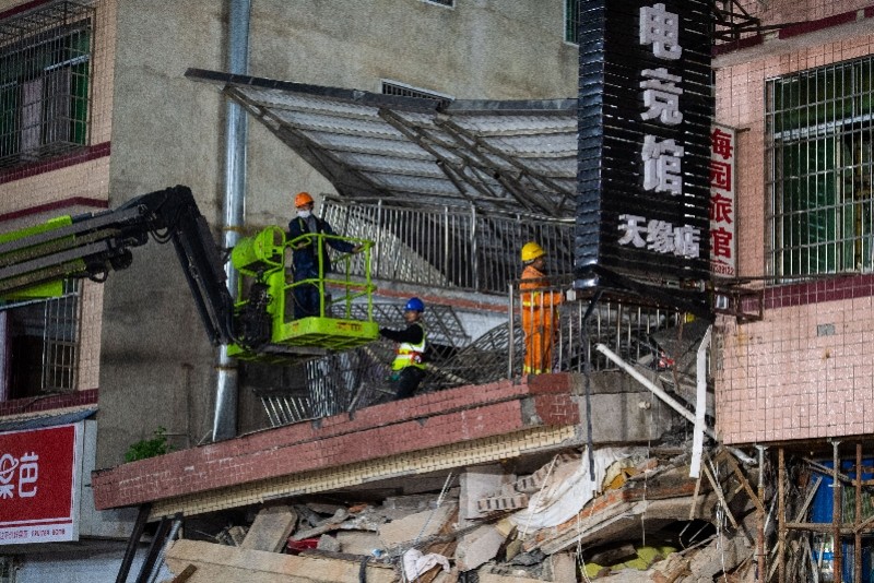 组图直击湖南长沙居民自建房倒塌事故现场救援