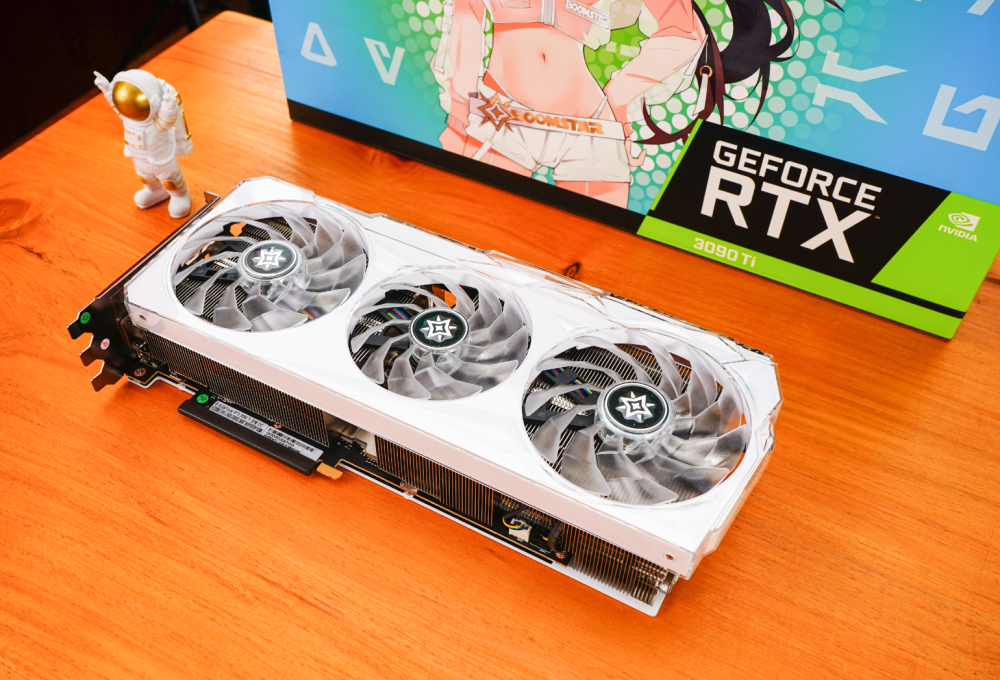 单看外观,影驰rtx 3090ti星曜oc与之前的rtx3070,rtx3080并没有太大的