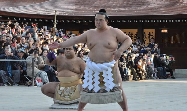 退役后,日本相扑需要减肥吗?如何过正常的生活?