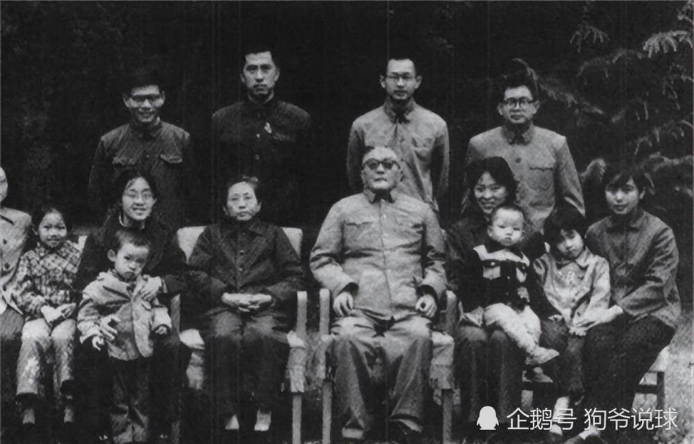 86年唐棣华删去黄克诚悼词二字秘书不解她说这是他生前意见