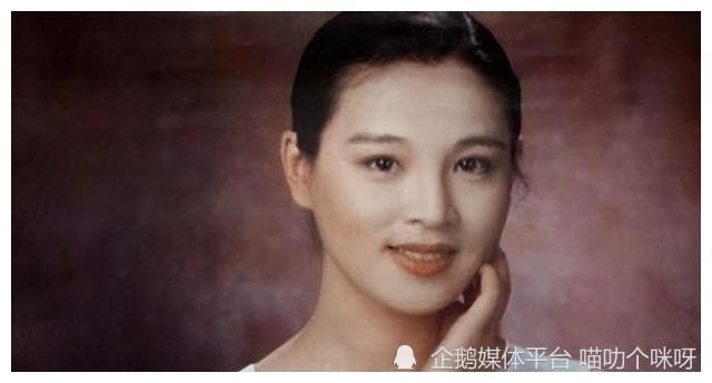 赵明明和英宁离婚后两人境遇大不相同差距一目了然