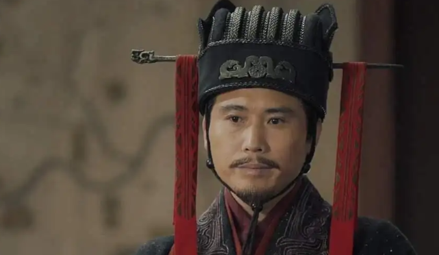 秦王将李斯任命为长史,并听从李斯的计策,对六国实行离间,破坏诸侯国