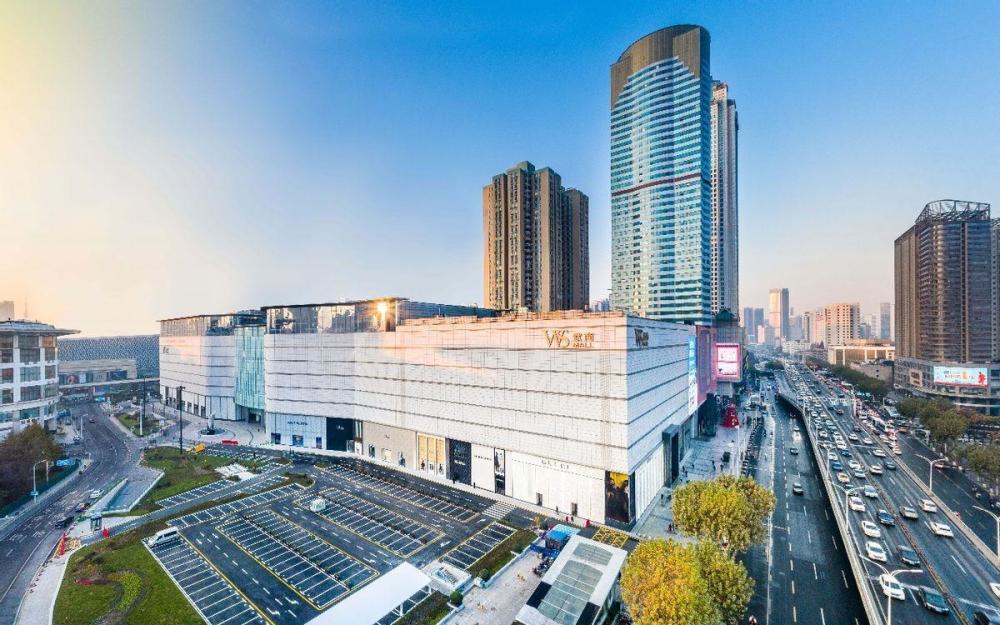 排在7-12位的依次是深圳万象城,杭州大厦,广州太古里,成都ifs,西安