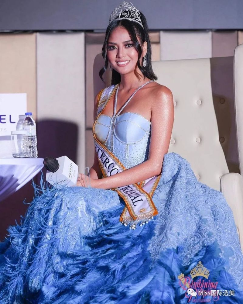 分别代表菲律宾参加了第49届洲际小姐,第48届全球小姐选美比赛,夺得了
