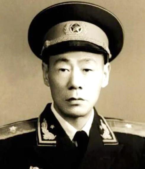 蔡炳臣蔡炳臣(1915—1978),河南省商城县人,开国少将,享年63岁.