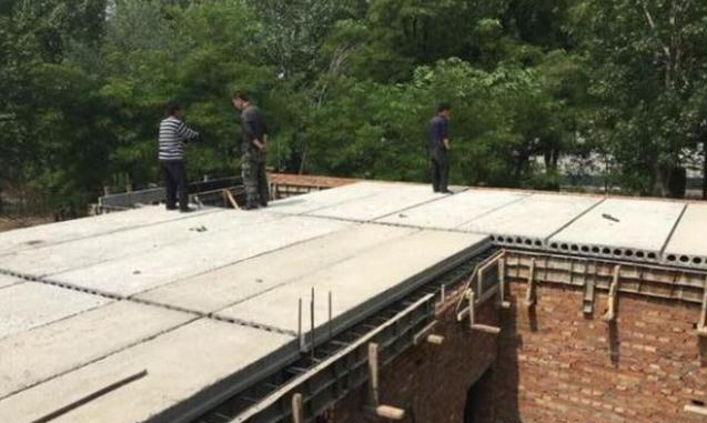 农村预制楼板屋顶水泥预制板比较现浇水泥浇筑屋面便宜太多?