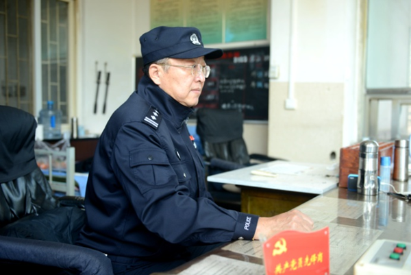 锦州监狱永不褪色的藏蓝